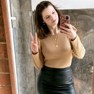 Meet your Posher, Mallory